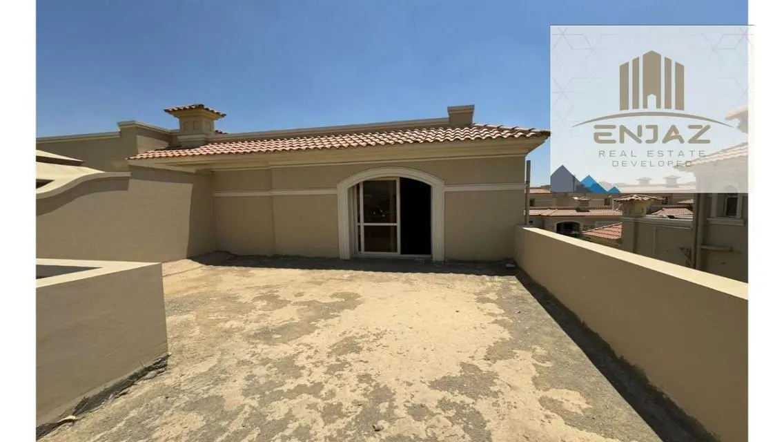 فيلا فاخرة للبيع في موقع متميز