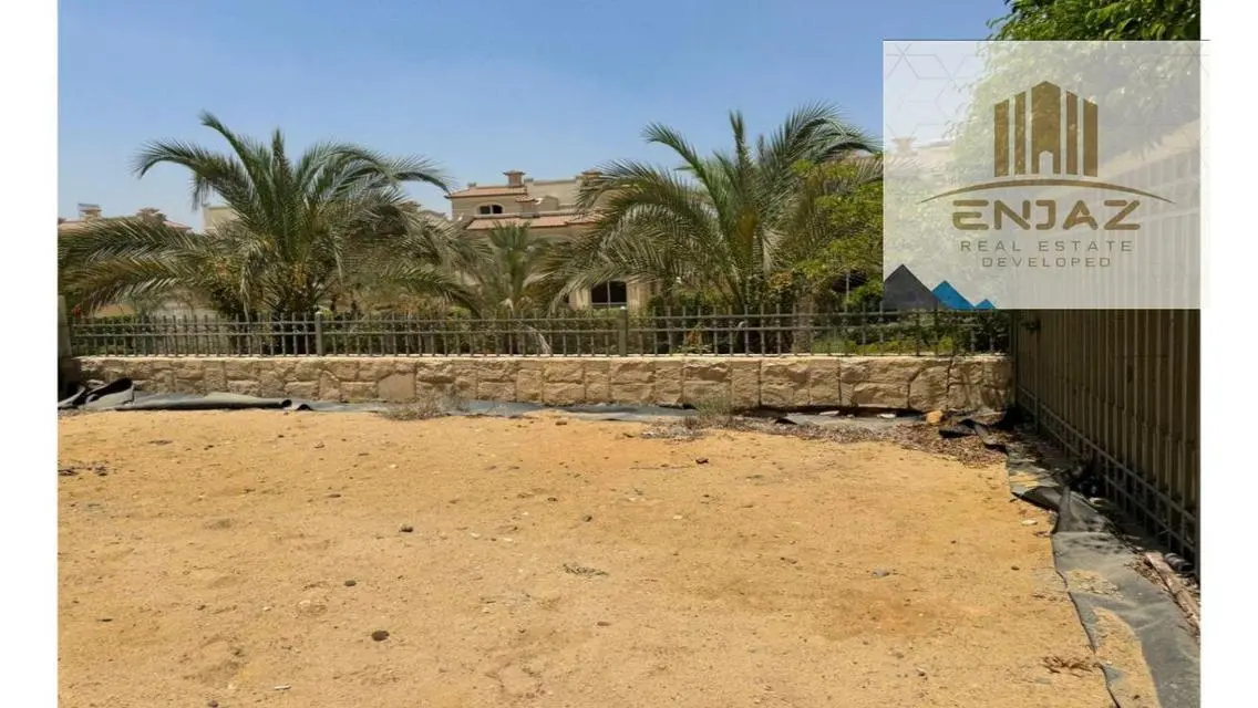 فيلا فاخرة للبيع في موقع متميز