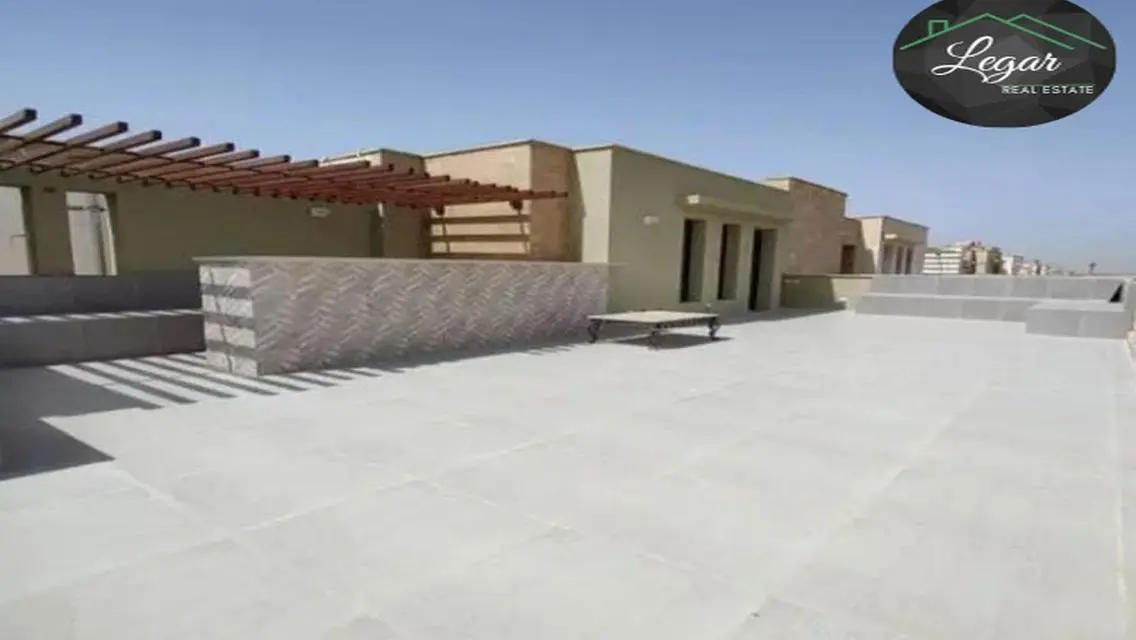 شقة فاخرة للإيجار بسعر 23000 جنيه