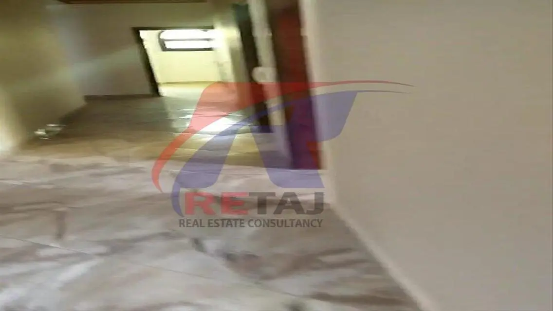 شقة فاخرة للإيجار بمساحة 200 متر في قلب المدينة