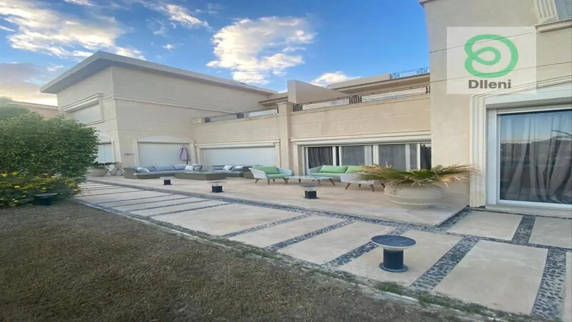 Stylish Villa with Four Bedrooms and Shared Pool for Rent