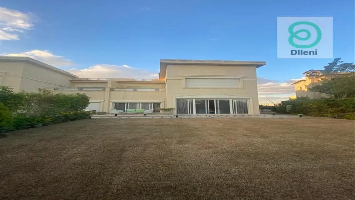 Stylish Villa with Four Bedrooms and Shared Pool for Rent