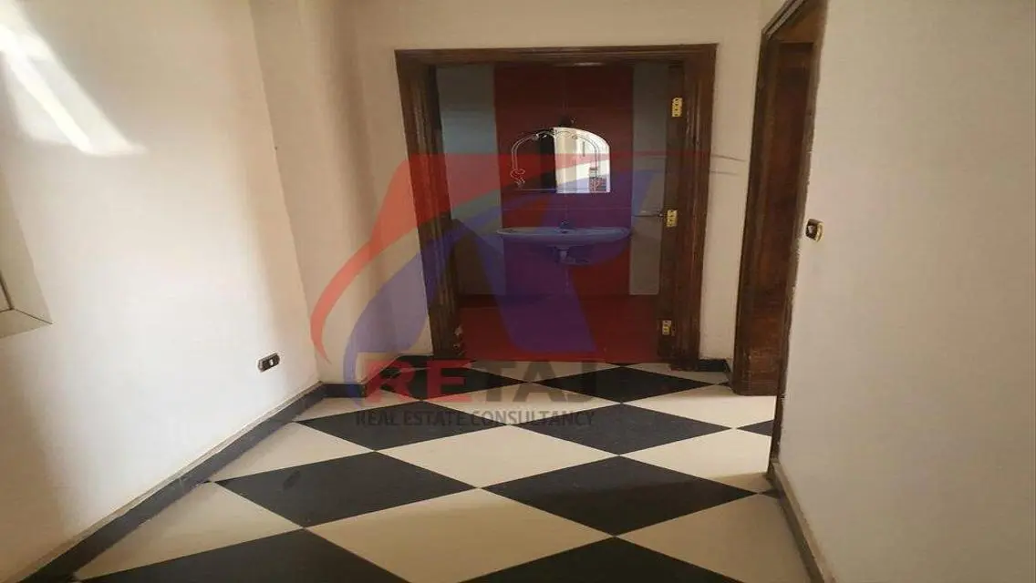 شقة فاخرة للبيع في موقع متميز