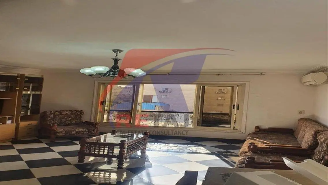 شقة فاخرة للبيع في موقع متميز