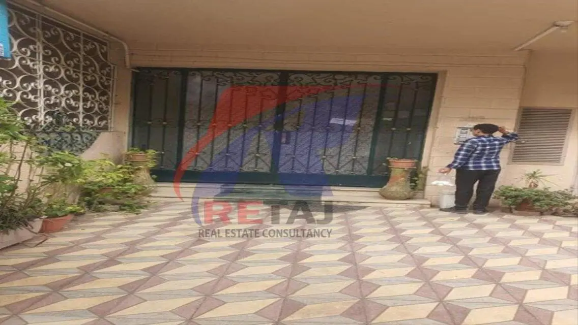شقة فاخرة للبيع في موقع متميز