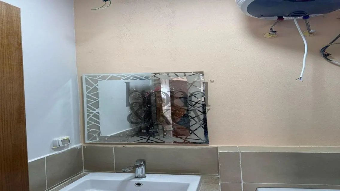 شقة رائعة بمساحة 330 متر² مع حديقة خاصة وشرفة