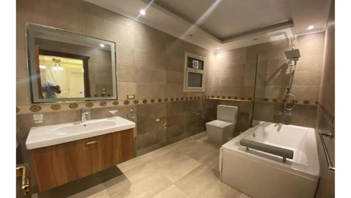 Spacious Apartment for Sale – 250 Square Meters in Prime Location