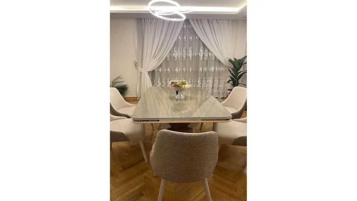 Spacious Apartment for Sale – 250 Square Meters in Prime Location