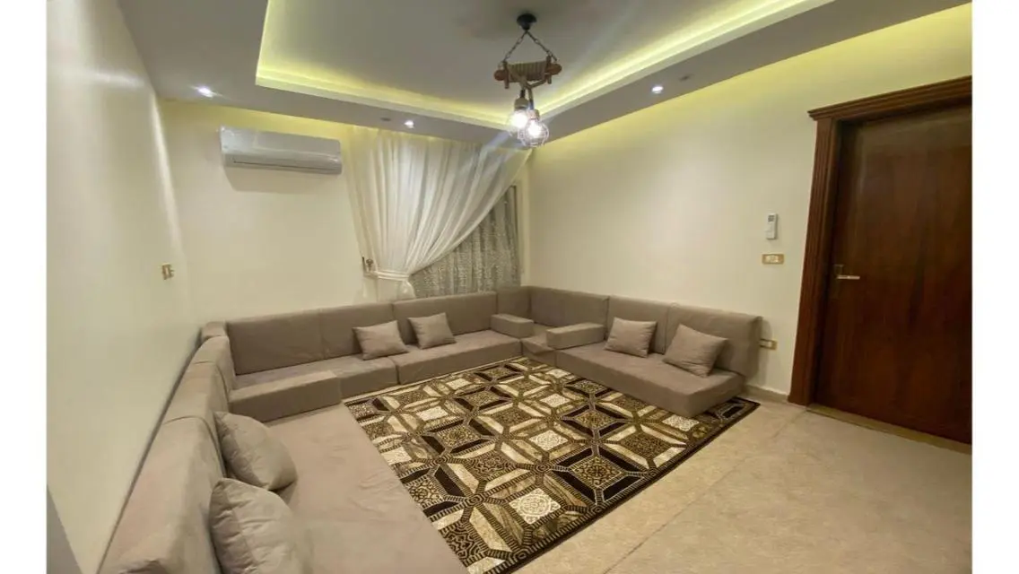 Spacious Apartment for Sale – 250 Square Meters in Prime Location