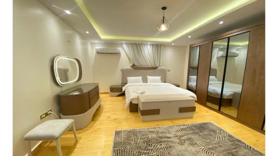 Spacious Apartment for Sale – 250 Square Meters in Prime Location