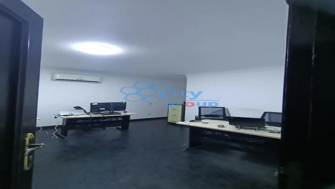 Investment Opportunity: 350 sqm Office in the Heart of the City