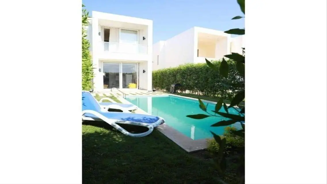 Luxurious Villa with Spacious Area for Sale in Prime Location