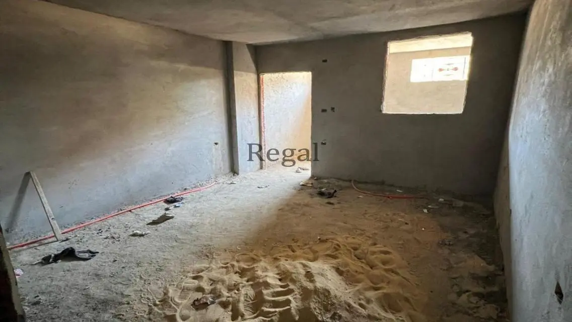 شقة فاخرة للبيع بـ 3 غرف نوم