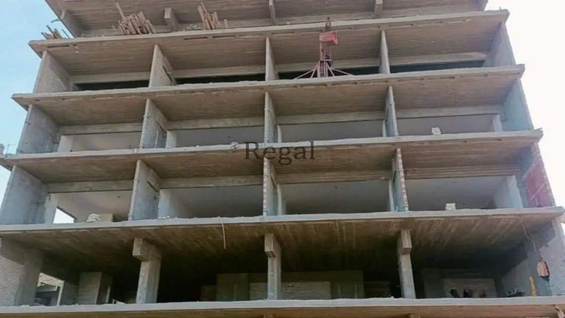 شقة فاخرة مطلة على البحيرات في مجمع سكني راقٍ