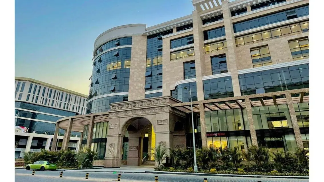 Luxury Apartment with Spacious Area for Sale