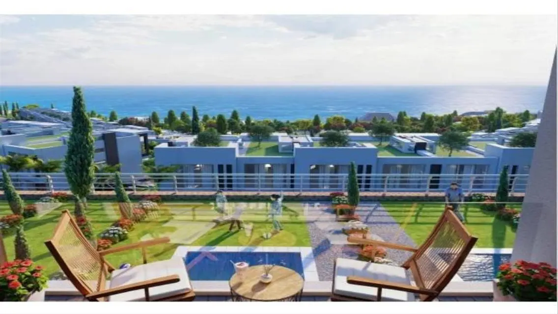 Luxury Apartment with Stunning Lake View