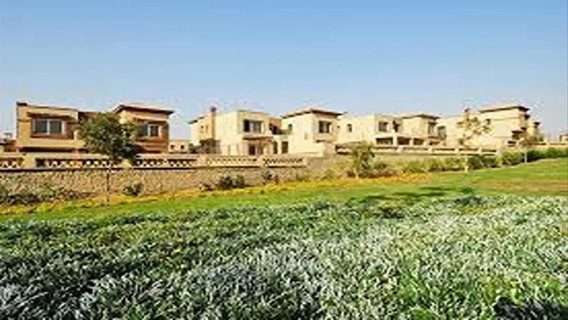 Luxurious Villa with Private Pool and Garden in the City Center