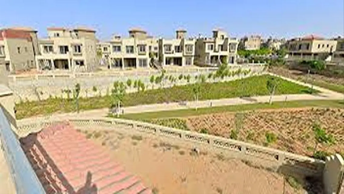 Luxurious Villa with Private Pool and Garden in the City Center