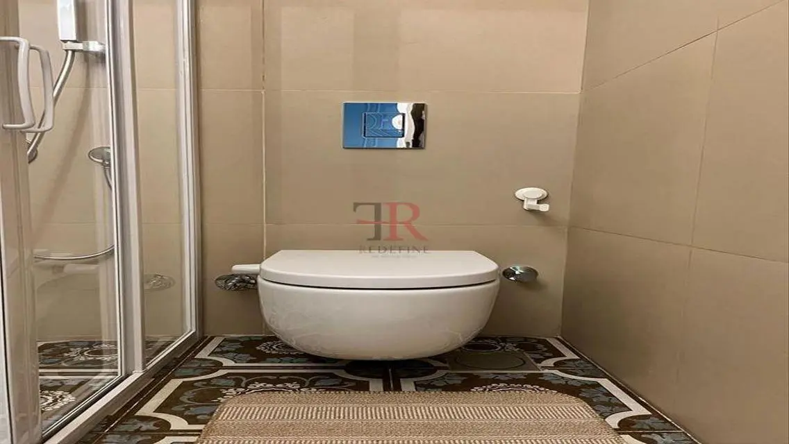 شقة فاخرة مع مرافق رائعة للبيع
