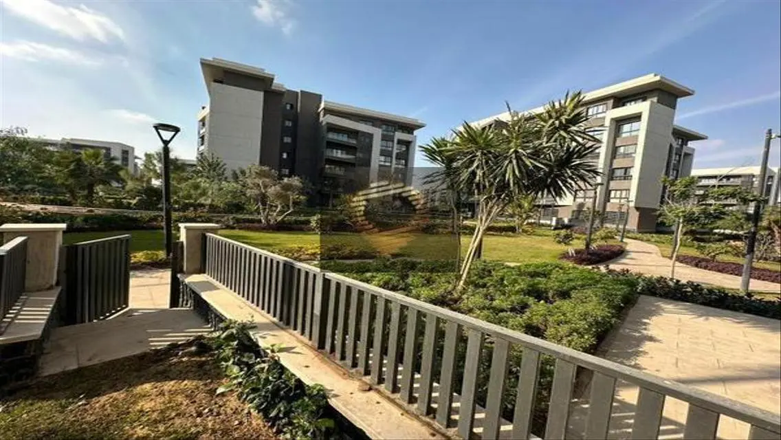 Luxury Villa with Stunning Views and Spacious Design