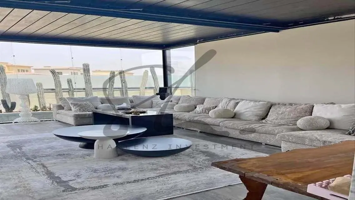 Luxury Apartment with Mountain View in City 34
