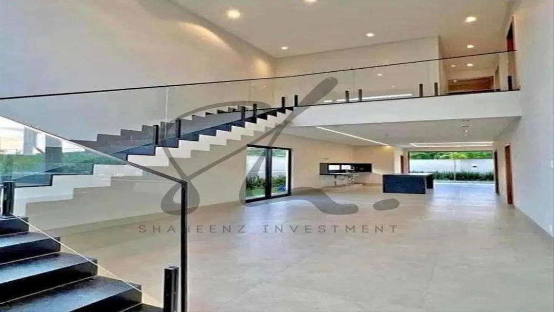 Luxury Apartment with Mountain View in City 34