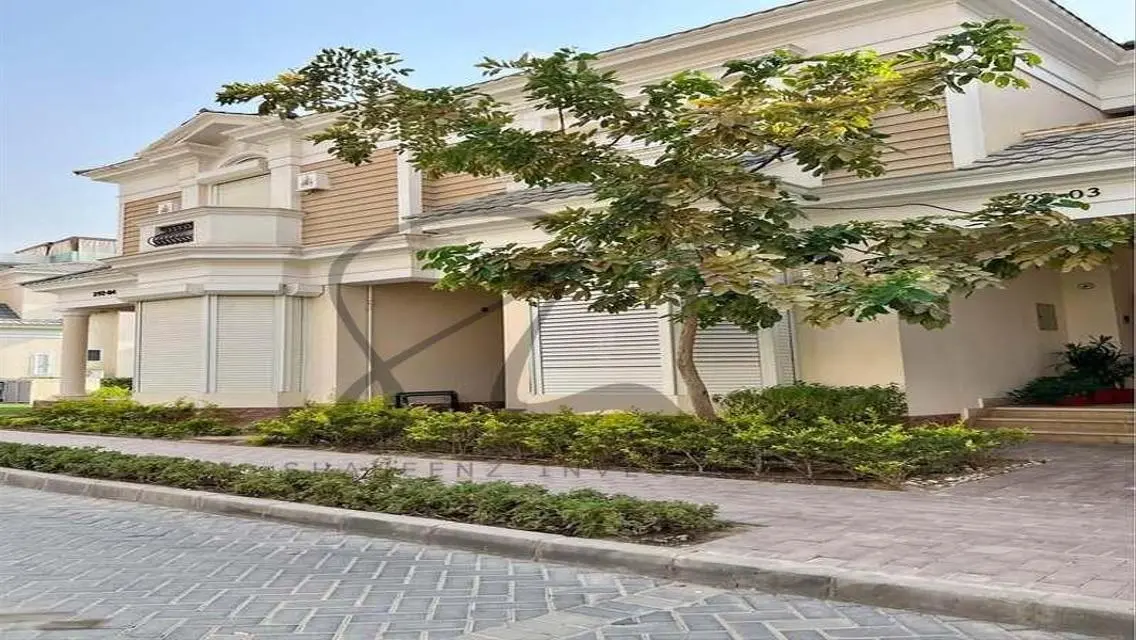 Luxury Apartment with Mountain View in City 34