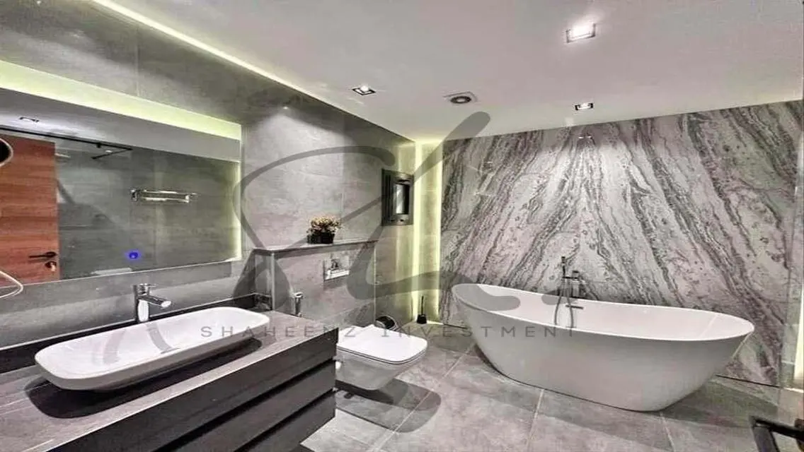 Luxury Apartment with Mountain View in City 34