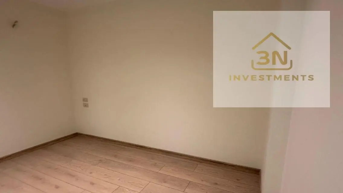 Luxury Apartment with Central Air Conditioning and Shared Pool