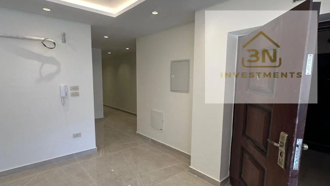 Luxury Apartment with Central Air Conditioning and Shared Pool