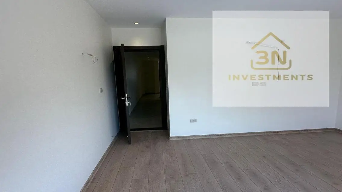 Luxury Apartment with Central Air Conditioning and Shared Pool