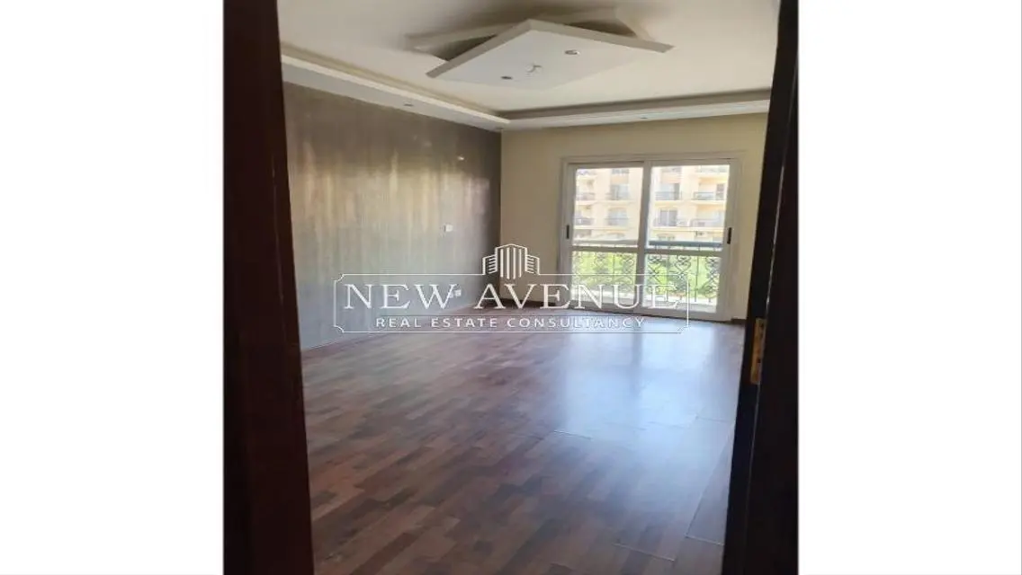 Luxury Apartment with Spacious Balcony