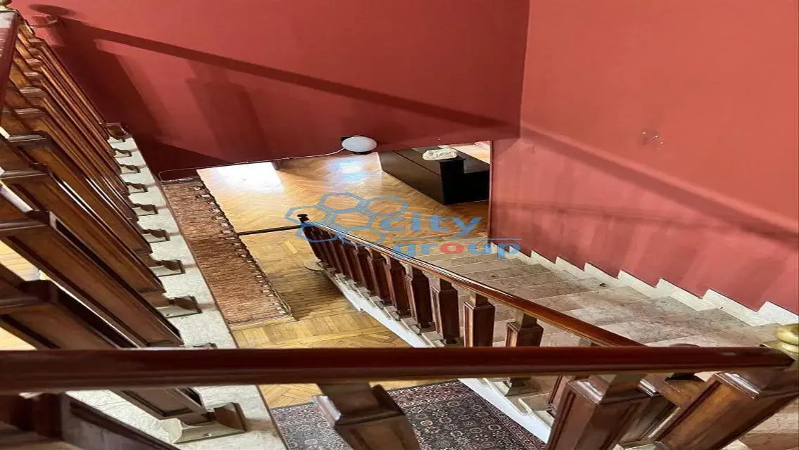 Exceptional Property of 300 sqm in the City