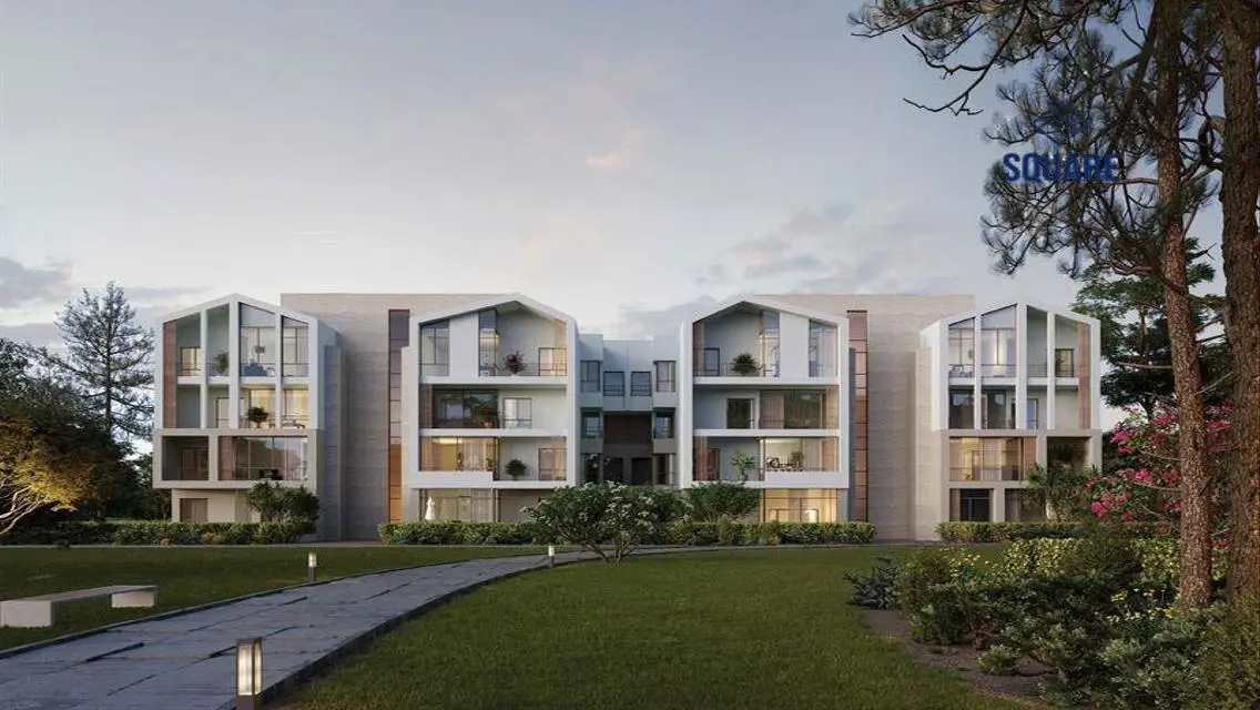 Luxury Apartment Overlooking Lakes