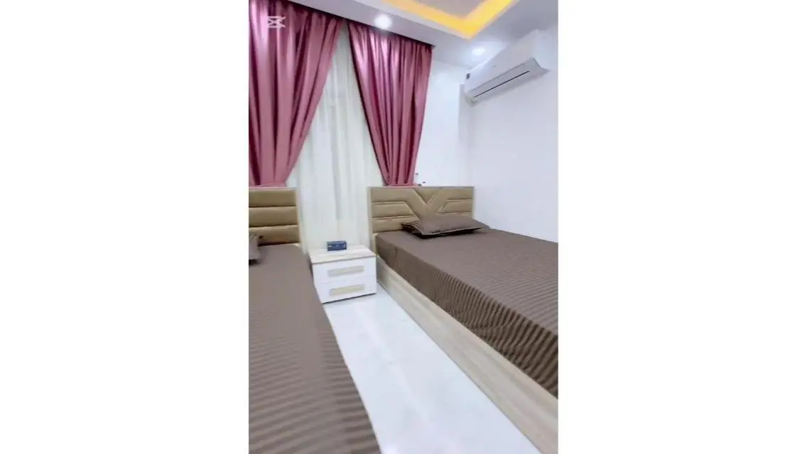 شقة للإيجار بمساحة 4500 متر
