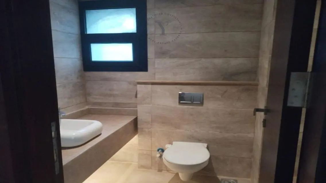 Luxurious Villa for Sale in the Heart of the City