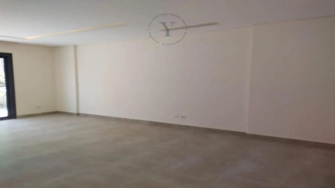 Luxurious Villa for Sale in the Heart of the City