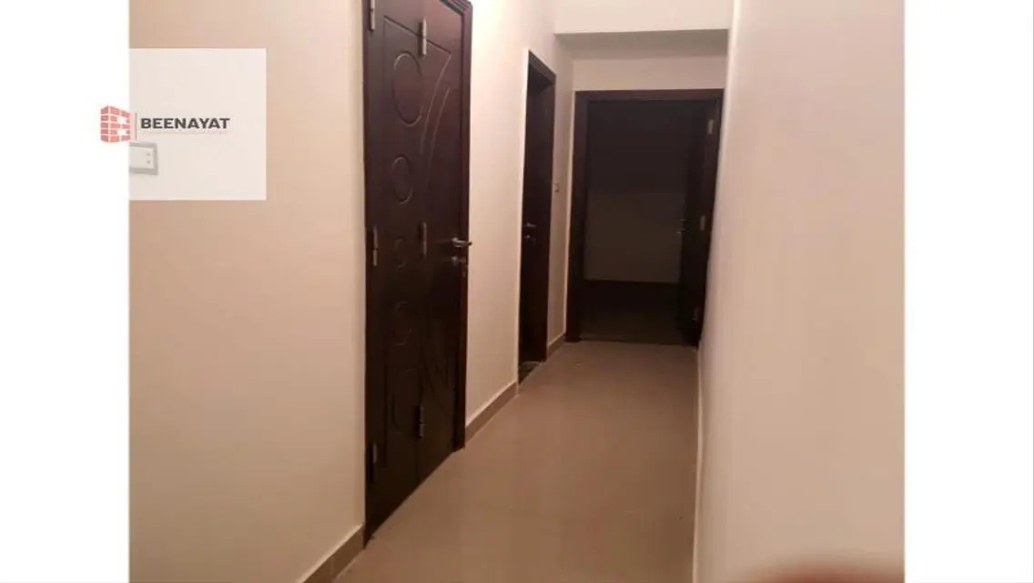 Luxury Apartment with Study Room and Balcony in Prime Location