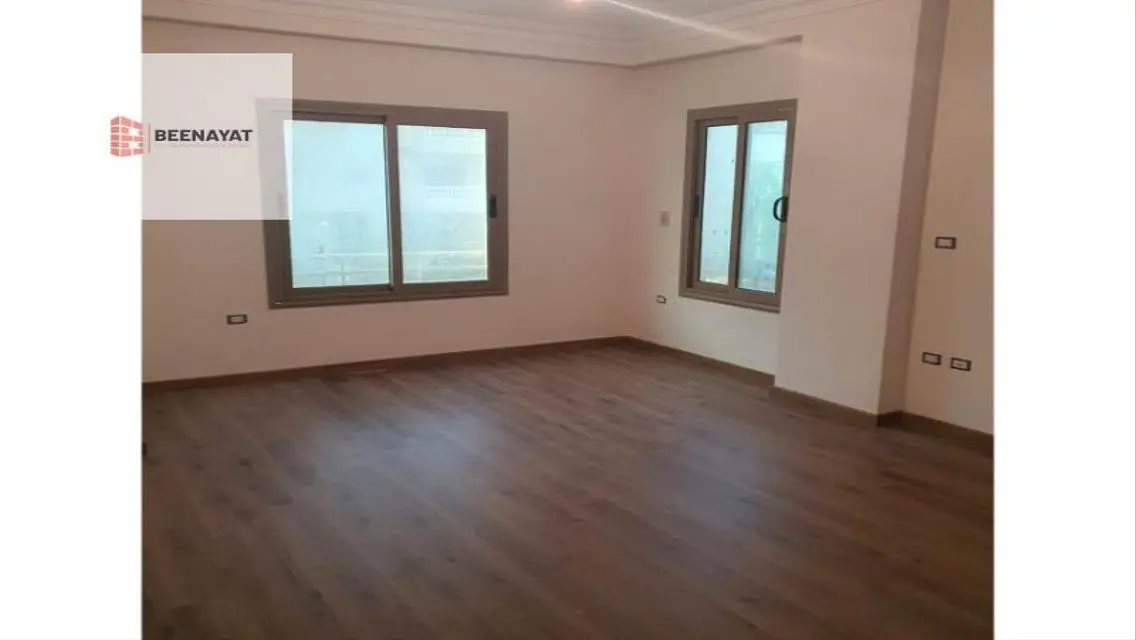 Luxury Apartment with Study Room and Balcony in Prime Location