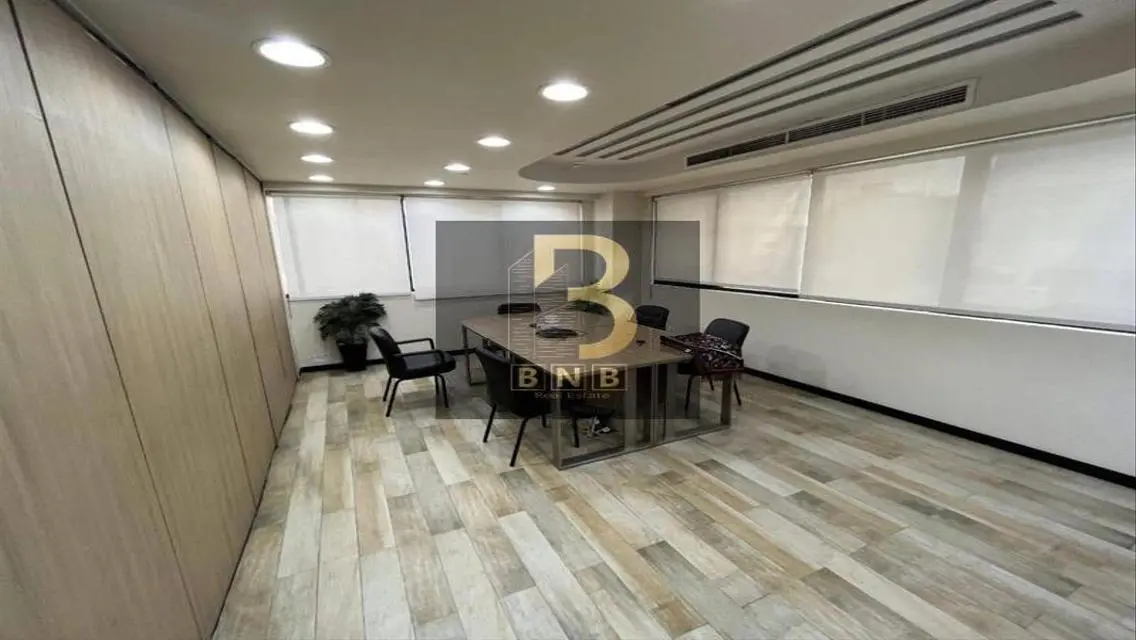 شقة فاخرة بمساحة 750 متر للبيع