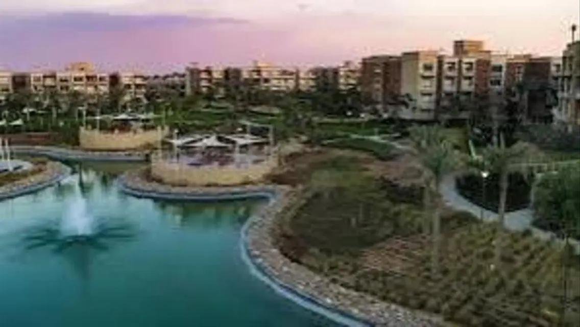 فيلا فاخرة للبيع في منطقة حيوية