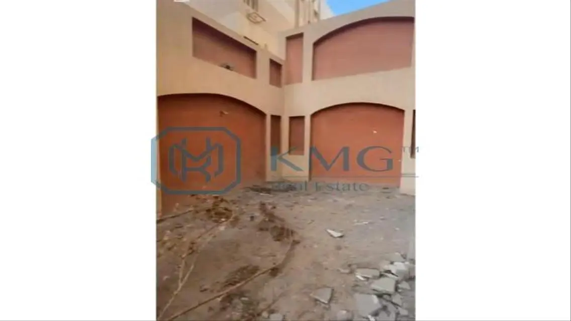 شقة فاخرة بمساحة 370 متر للبيع