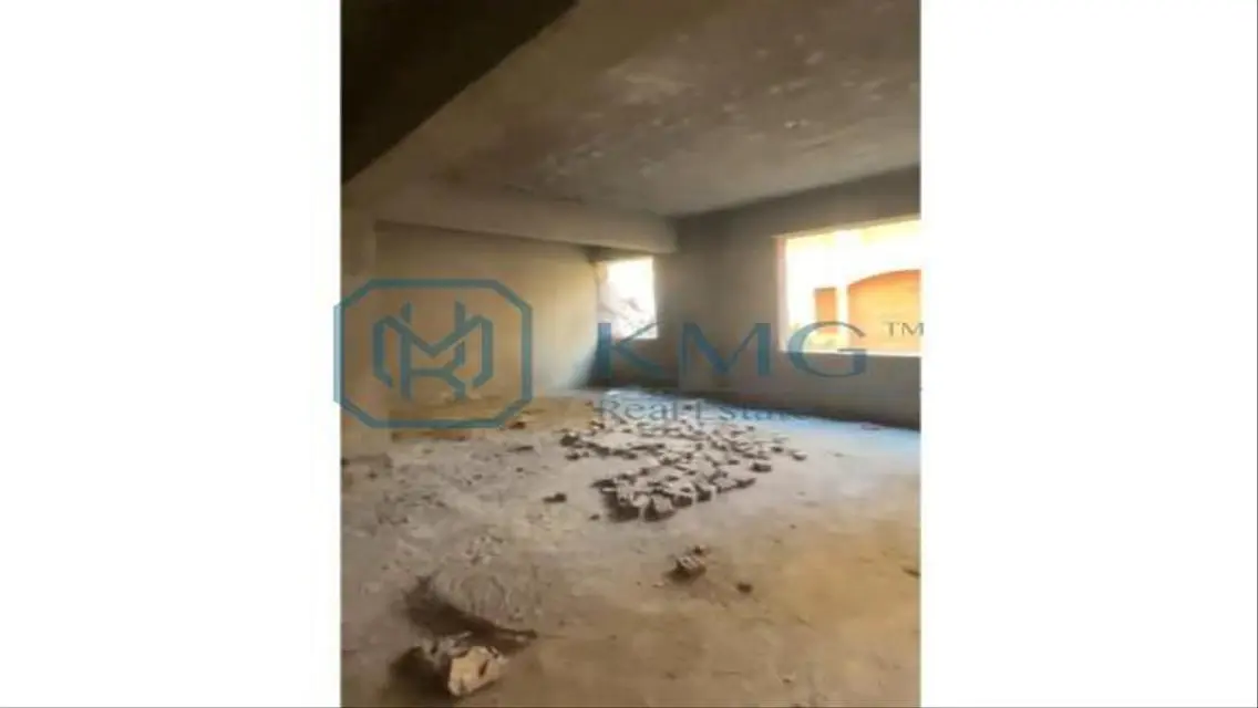 شقة فاخرة بمساحة 370 متر للبيع