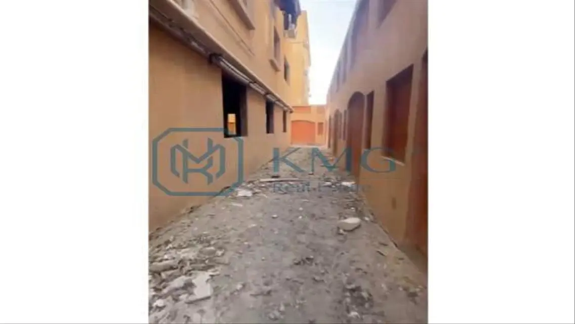 شقة فاخرة بمساحة 370 متر للبيع