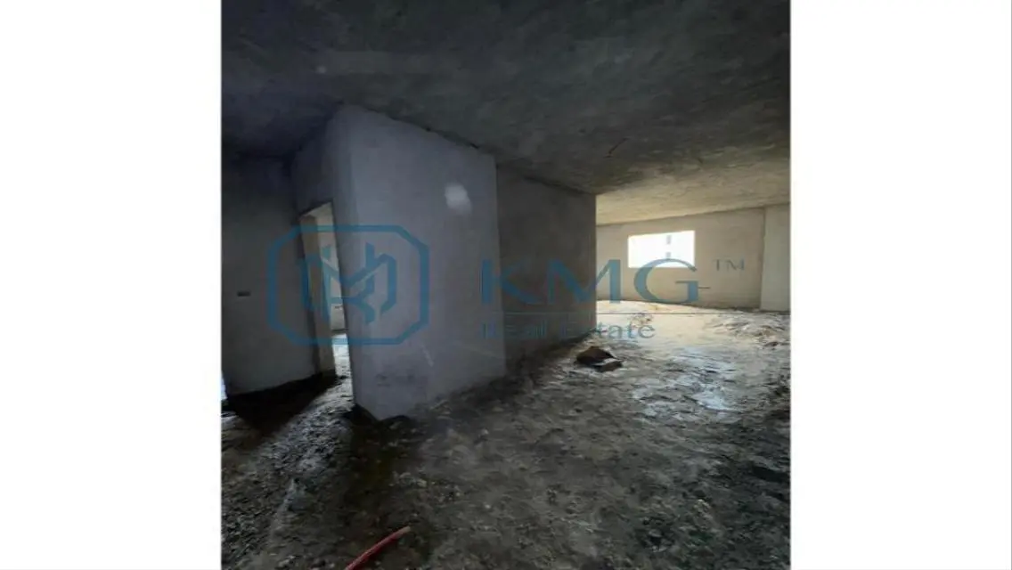 Luxurious 150 m² Apartment with Spacious Living Area