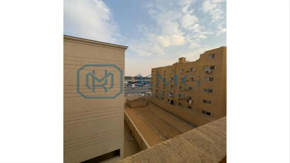 Luxurious 150 m² Apartment with Spacious Living Area