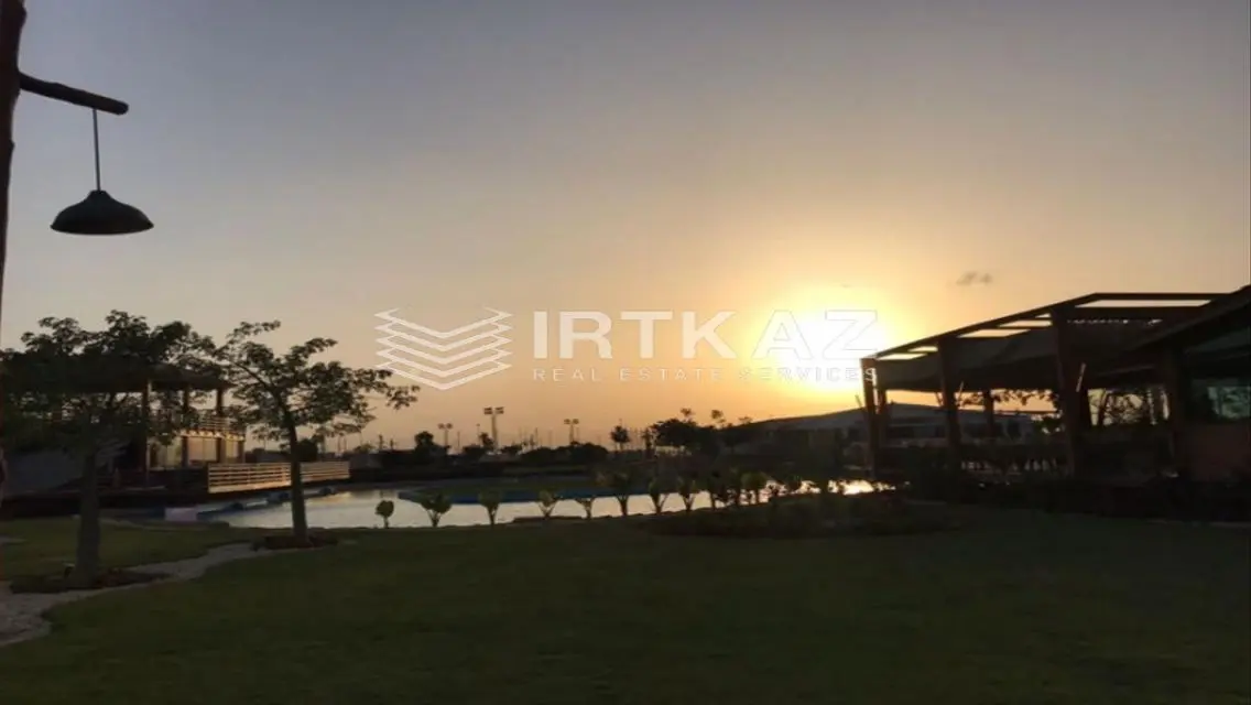 شقة فاخرة مع إطلالة على البحيرة