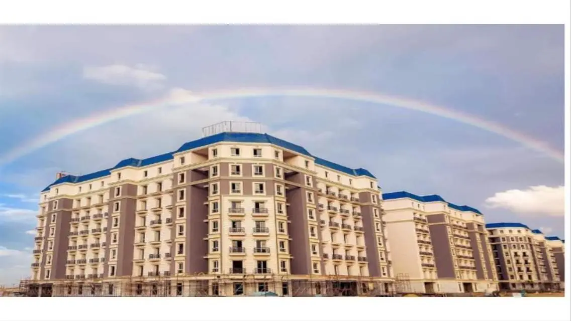 Luxury Apartment Overlooking Lakes - Unmissable Opportunity