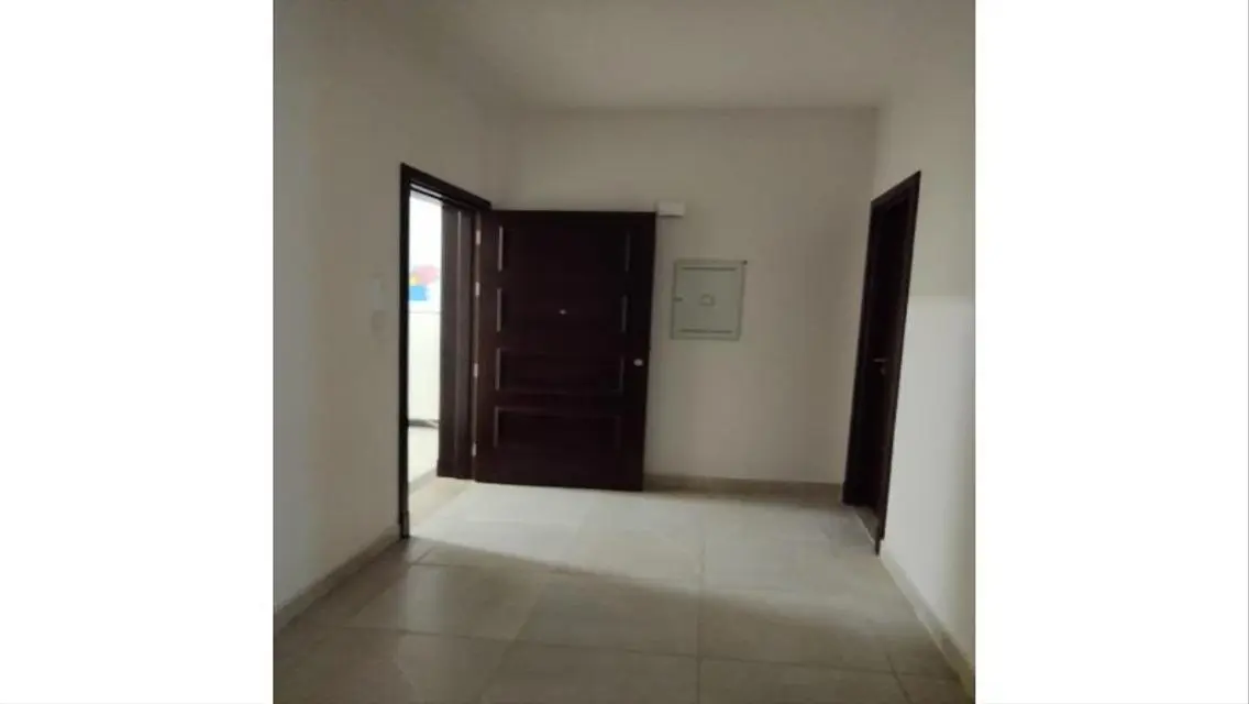 Luxury Apartment Overlooking Lakes - Unmissable Opportunity
