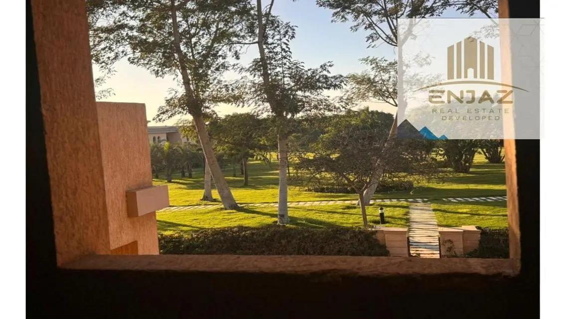 Luxury Villa with Private Pool and Garden in the City